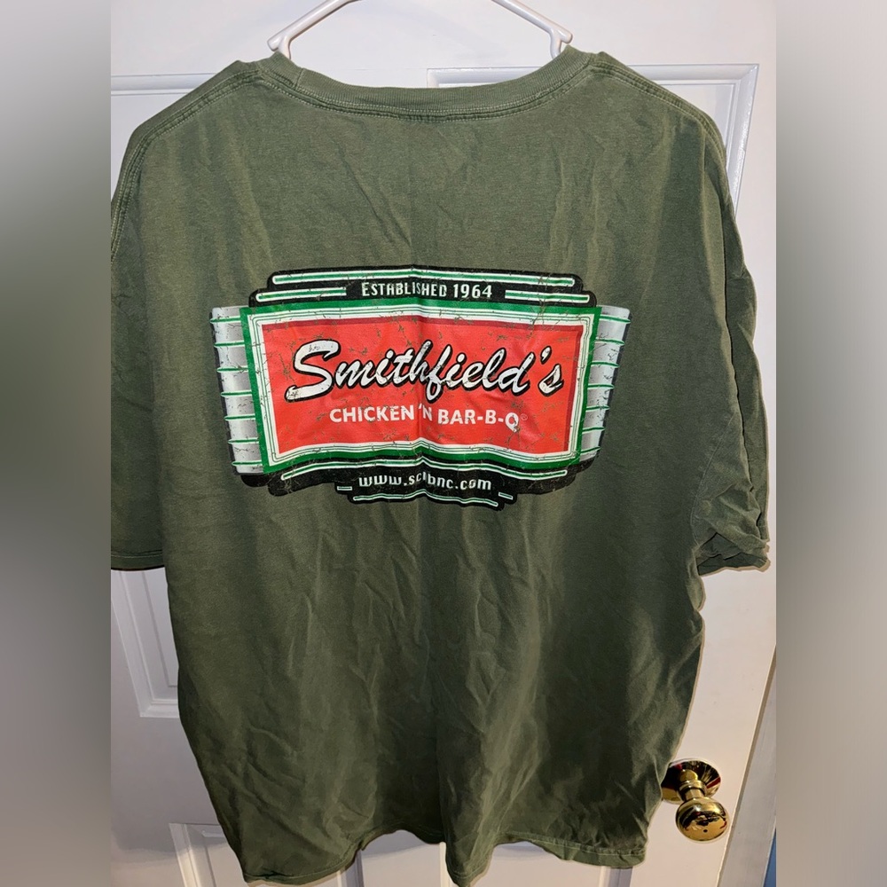 Smithfield’s Chicken ‘n Bar-B-Q T-Shirt